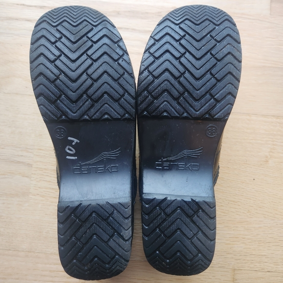 Danskos - Picture 3 of 11